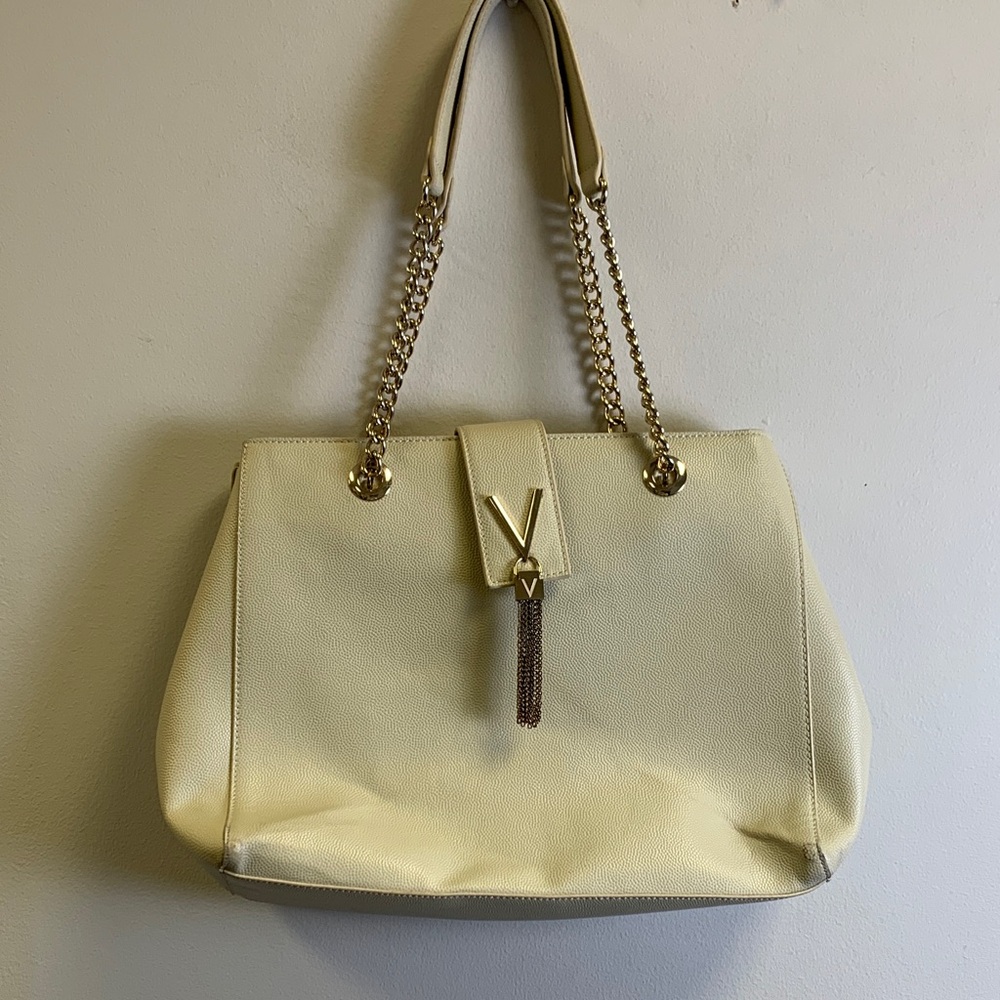 Mario Valentino Cream Shoulder Bag with Gold Chain - Picture 3 of 6